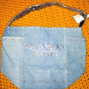 NWT‎ Victoria’s Secret Bag